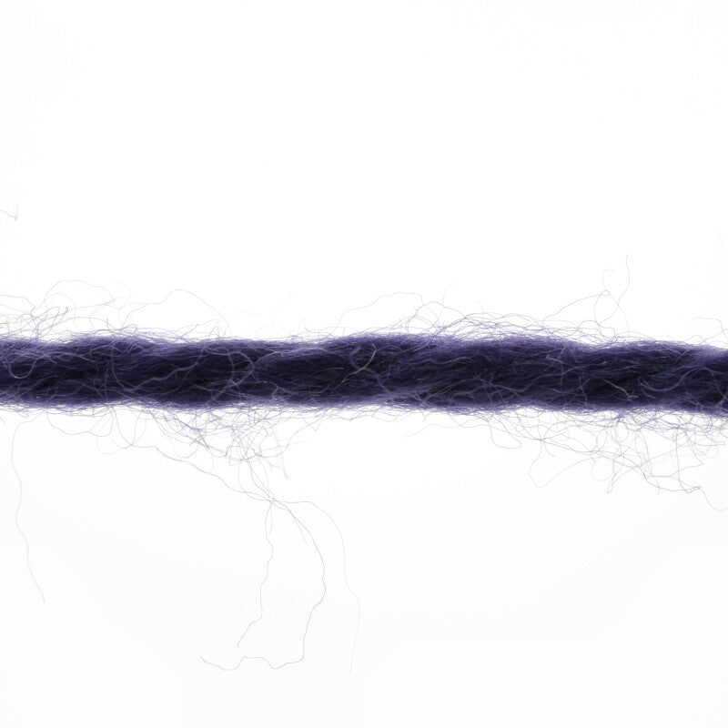 Lang Yarns Glory – 50g / 70m – Blackberry (0190) – yarn texture
