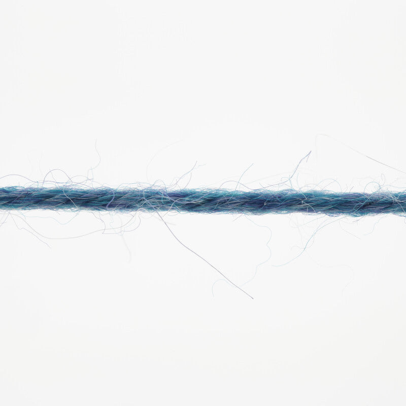 Lang Yarns Alpaca Soxx 6-ply Yarn, 390m / 150g – Azure Mélange (0021), yarn strand