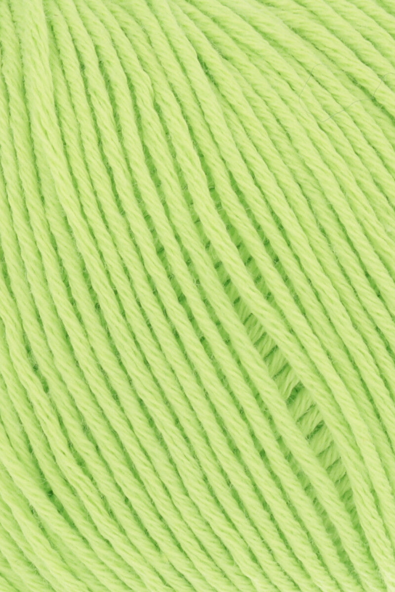 Lang Yarns Baby Cotton – 50g / 180m – Light Green (0016) – detail