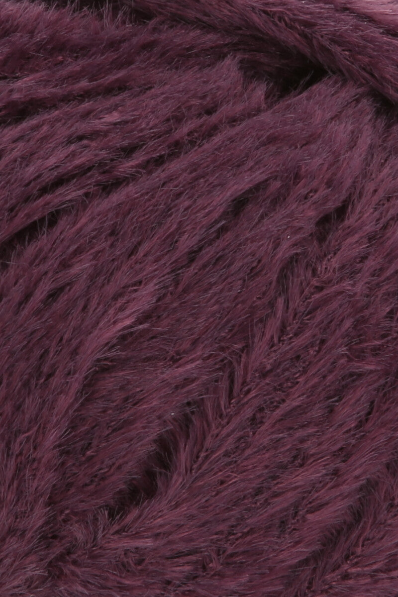 Lang Yarns Velvet – 50g / 170m – Burgundy (0062) – detail
