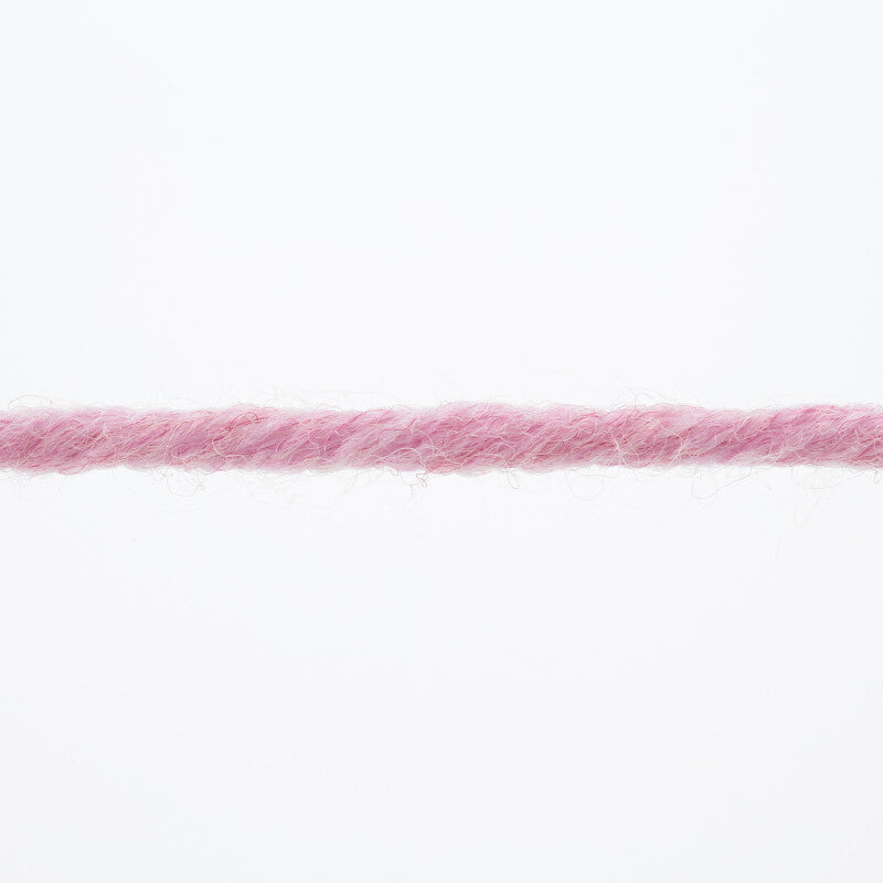 Lang Yarns Merino+ – 50g / 90m – Rose Mélange (0148) – yarn texture