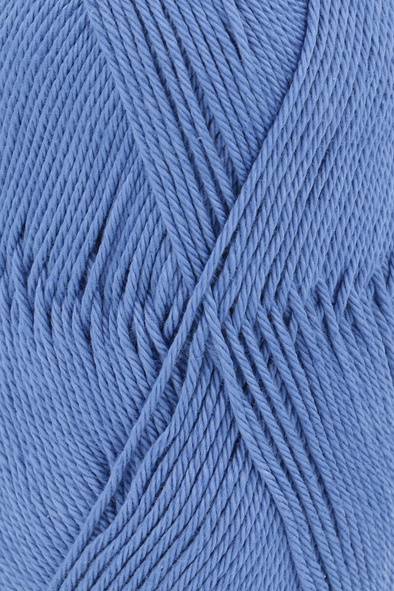 Lang Yarns Quattro – 50g / 120m – Blue (0010) – detail