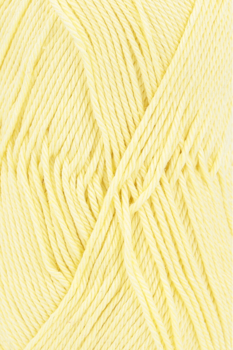 Lang Yarns Quattro – 50g / 120m – Yellow (0013) – detail