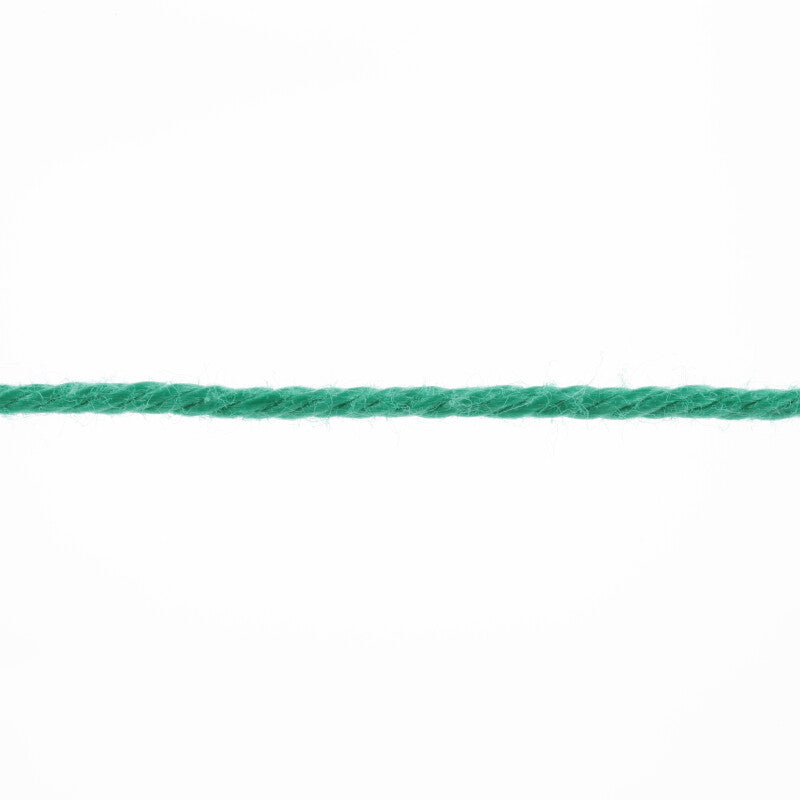 Lang Yarns Quattro – 50g / 120m – Grassgreen (0017) – yarn texture