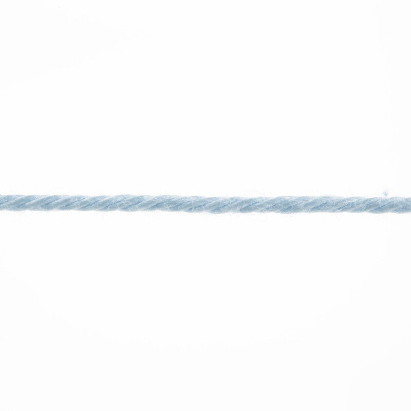Lang Yarns Quattro – 50g / 120m – Light Blue (0020) – yarn texture