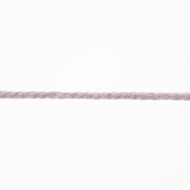 Lang Yarns Quattro – 50g / 120m – Light Dusky Pink (0148) – yarn texture