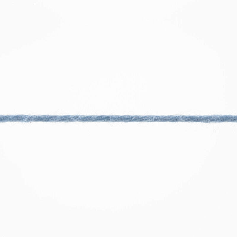 Lang Yarns Schulgarn 10/4 – 100% cotton yarn, 50g/160m – Middle Blue (0010) – yarn texture