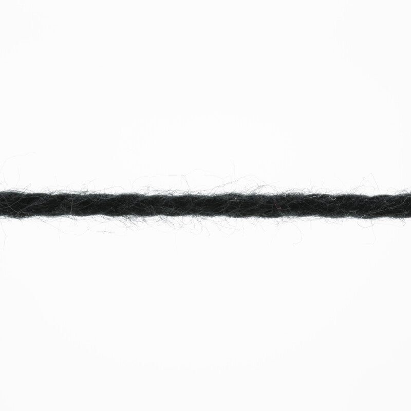 Lang Yarns Tissa β 50g / 80m β Black (0004) β yarn texture