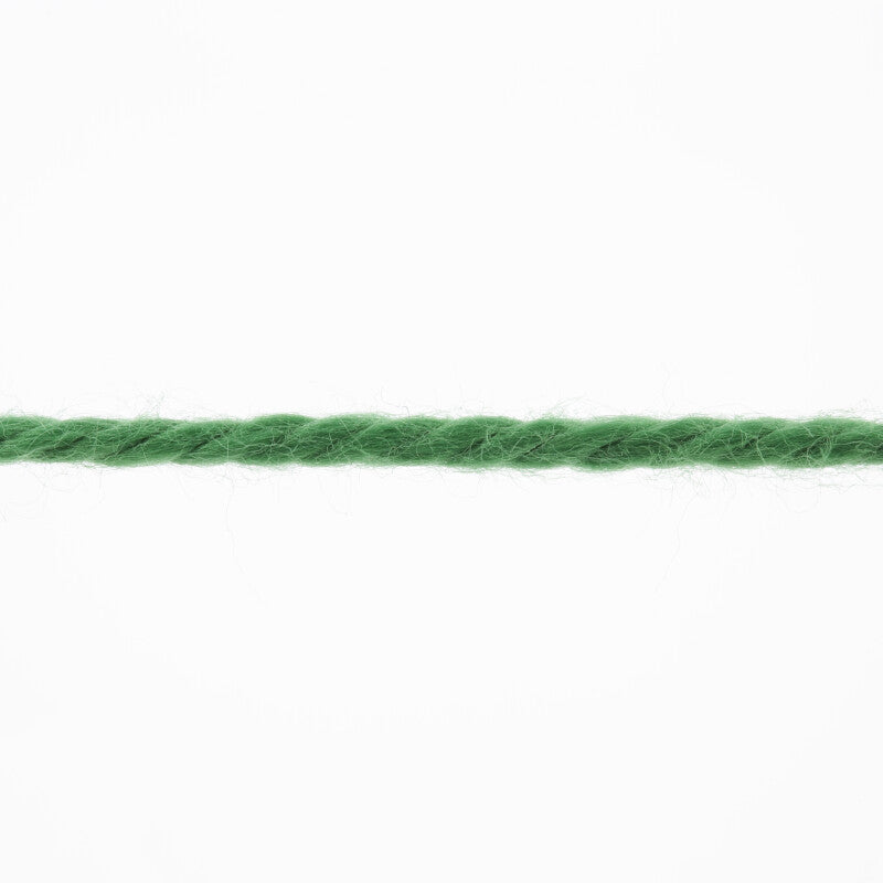 Lang Yarns Tissa β 50g / 80m β Grass (0016) β yarn texture
