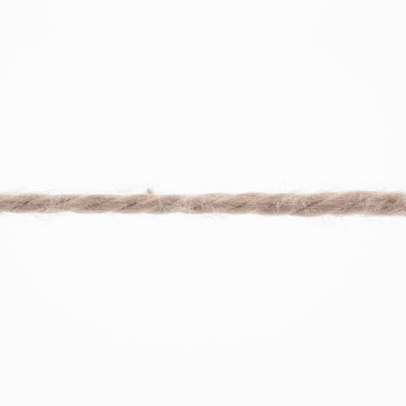 Lang Yarns Tissa β 50g / 80m β Sand (0022) β yarn texture