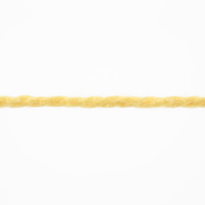 Lang Yarns Tissa β 50g / 80m β Corn (0043) β yarn texture