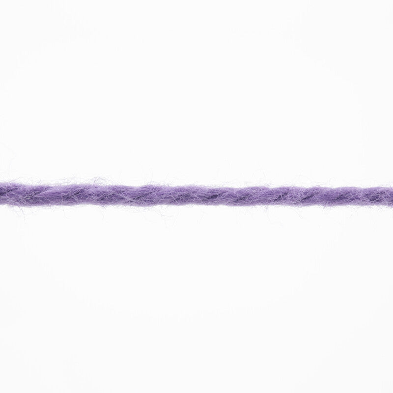 Lang Yarns Tissa β 50g / 80m β Plum (0046) β yarn texture