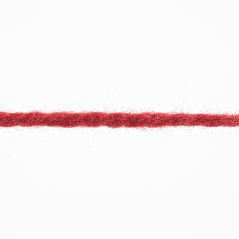 Lang Yarns Tissa β 50g / 80m β Red (0061) β yarn texture