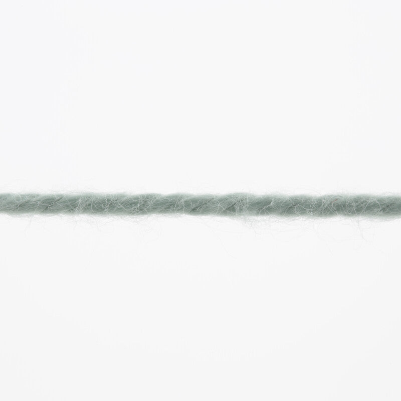 Lang Yarns Tissa β 50g / 80m β Ivy (0093) β yarn texture