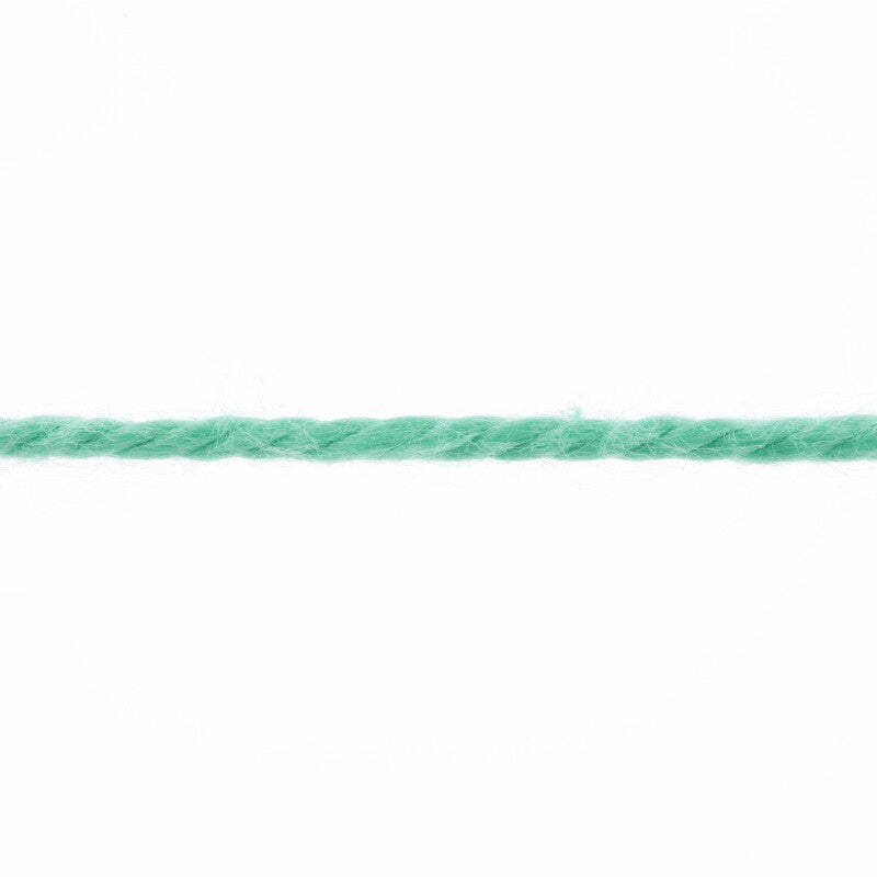 Lang Yarns Tissa β 50g / 80m β Reseda (0174) β yarn texture