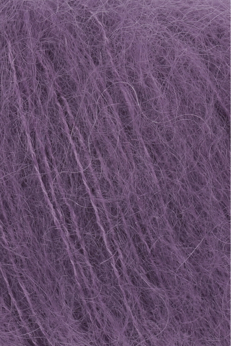 Lang Yarns Mohair Luxe Yarn, 175m / 25g – Middle Purple (0346), yarn texture