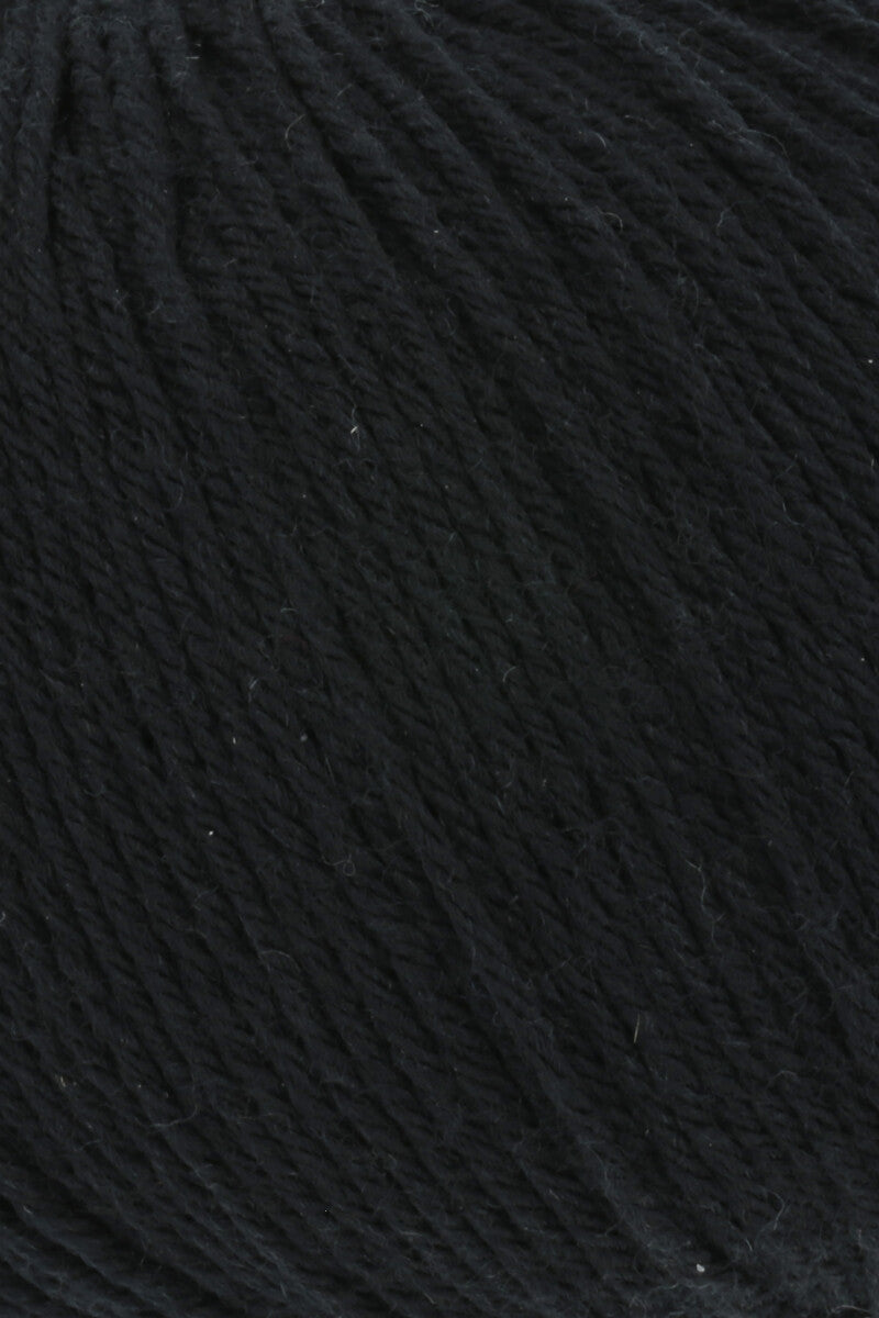 Lang Yarns Merino 200 Bébé Yarn, 203m / 50g – Black (0304), yarn texture
