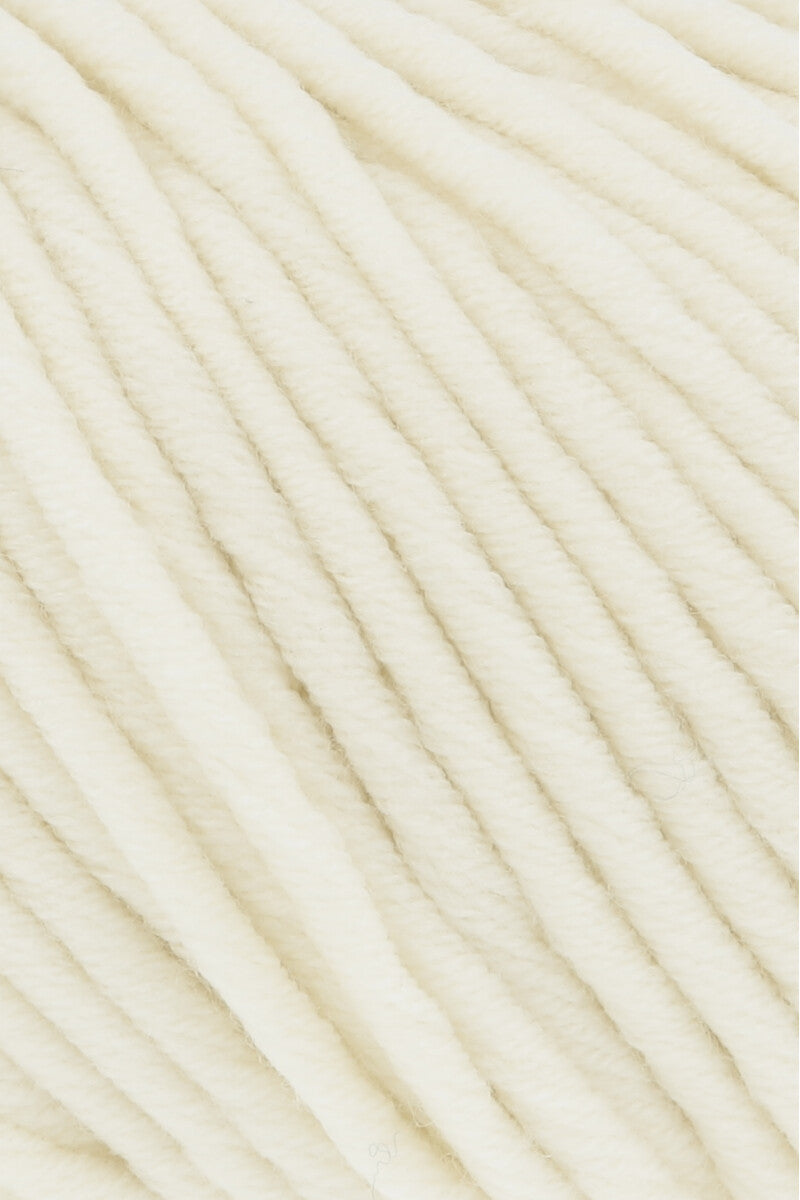 Lang Yarns Merino 50 – 100g / 90m – Offwhite (0094) – detail
