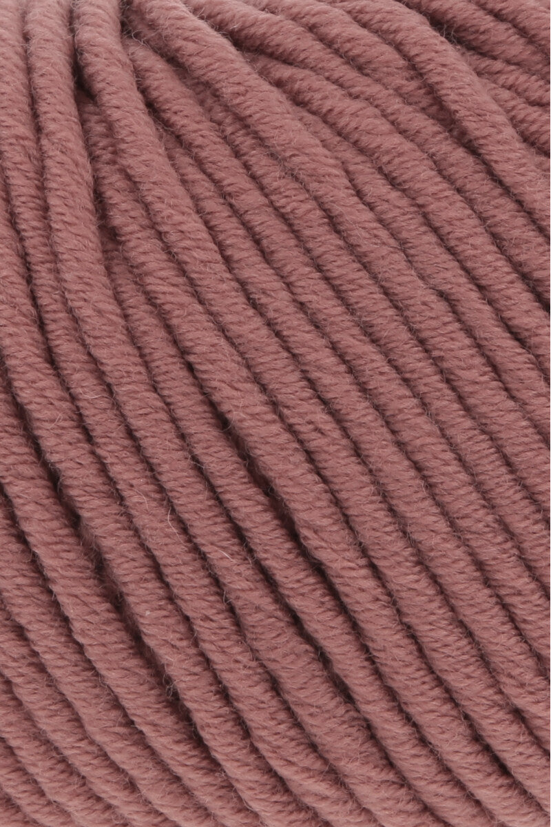 Lang Yarns Merino 50 – 100g / 90m – Rosewood (0187) – detail