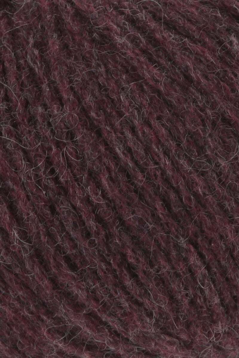 Lang Yarns Cashmere Premium Yarn, 115m / 25g – Bordeaux Chante Claire (0464), yarn texture
