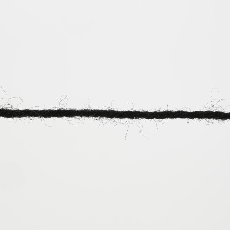 Lang Yarns Merino 400 Lace – 25g / 200m – Black (0004) – yarn texture