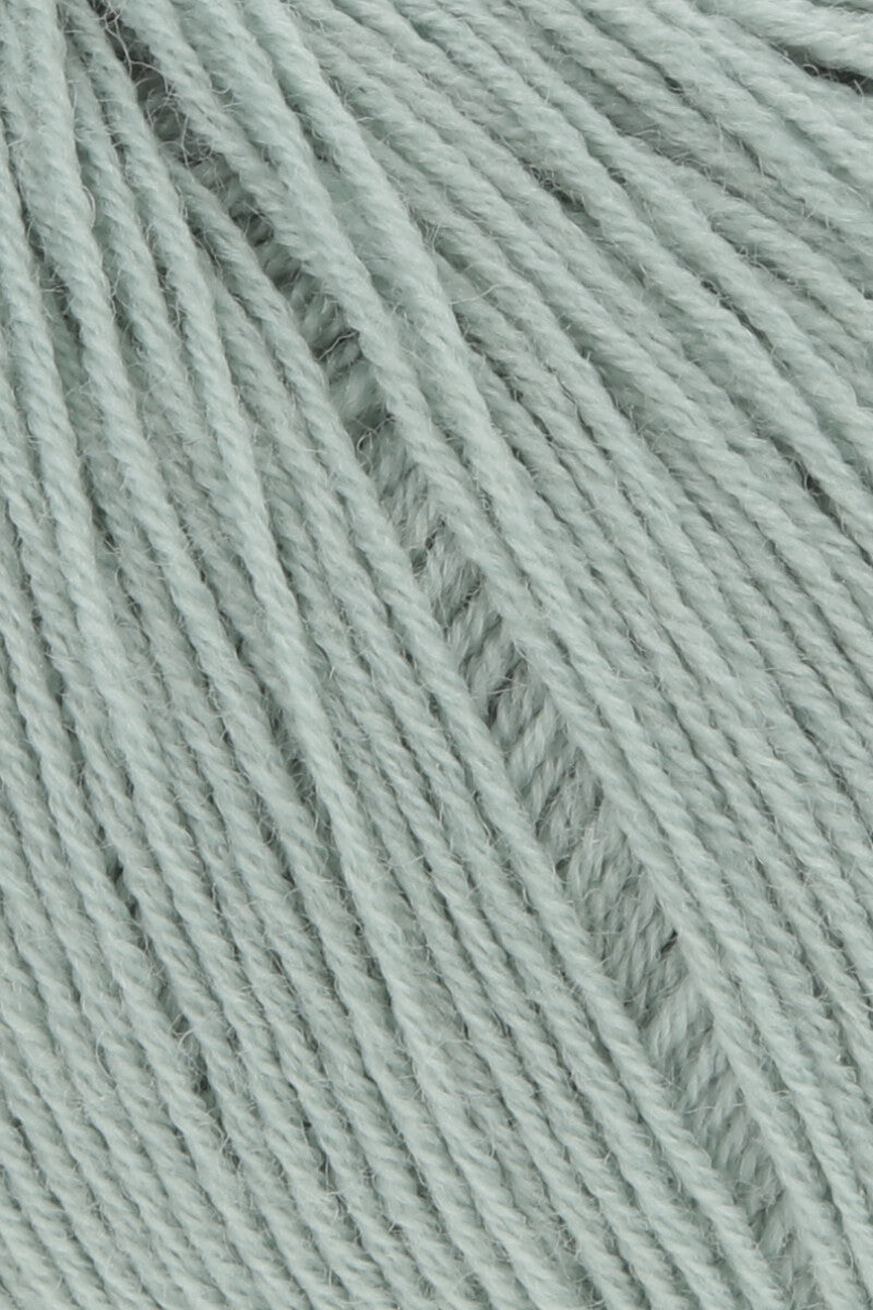 Lang Yarns Merino 400 Lace – 25g / 200m – Sage (0092) – detail