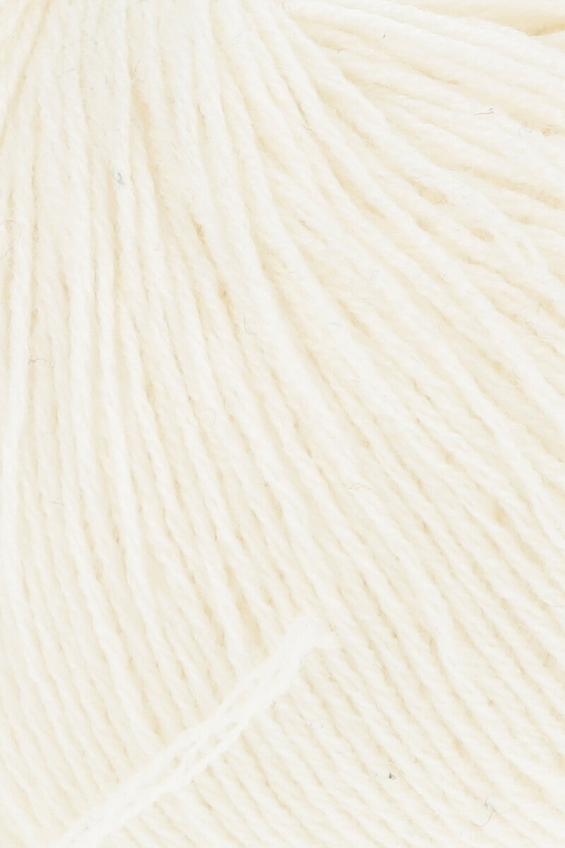 Lang Yarns Merino 400 Lace – 25g / 200m – Offwhite (0094) – detail