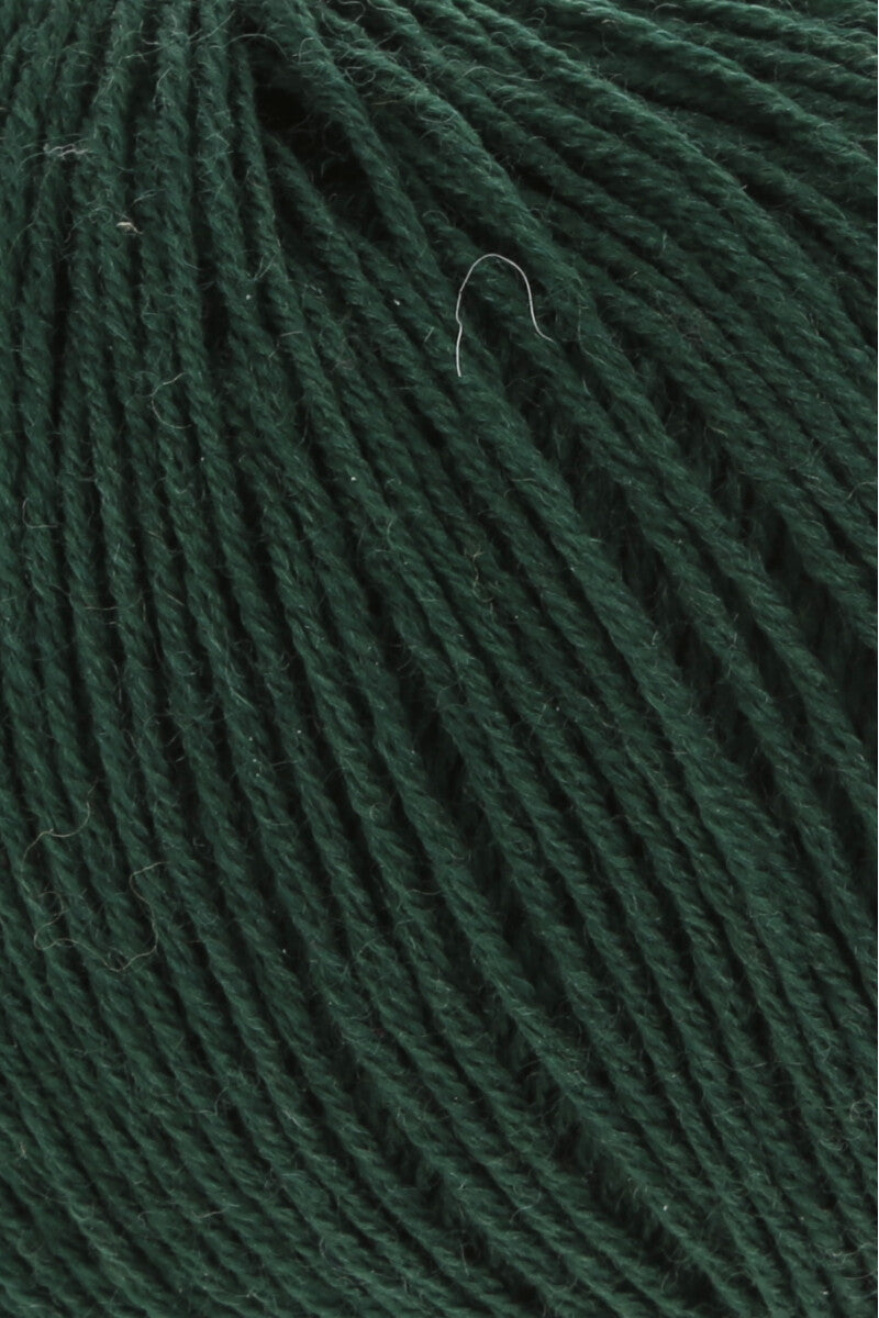 Lang Yarns Merino 400 Lace – 25g / 200m – Dark Green (0118) – detail