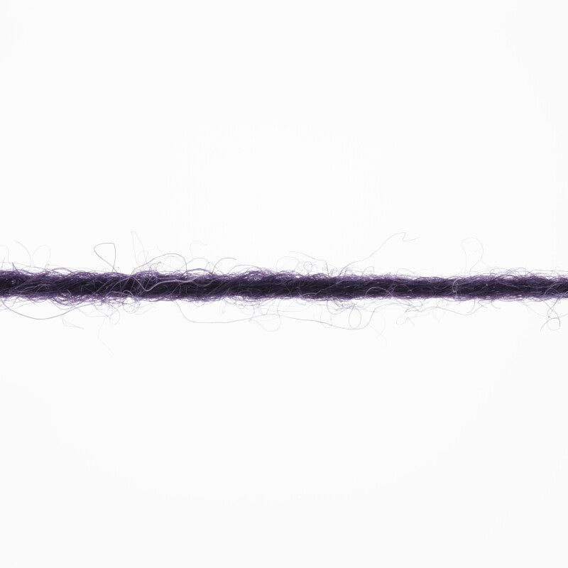 Lang Yarns Jawoll Yarn, 190m / 50g – Eggplant (0290), yarn strand