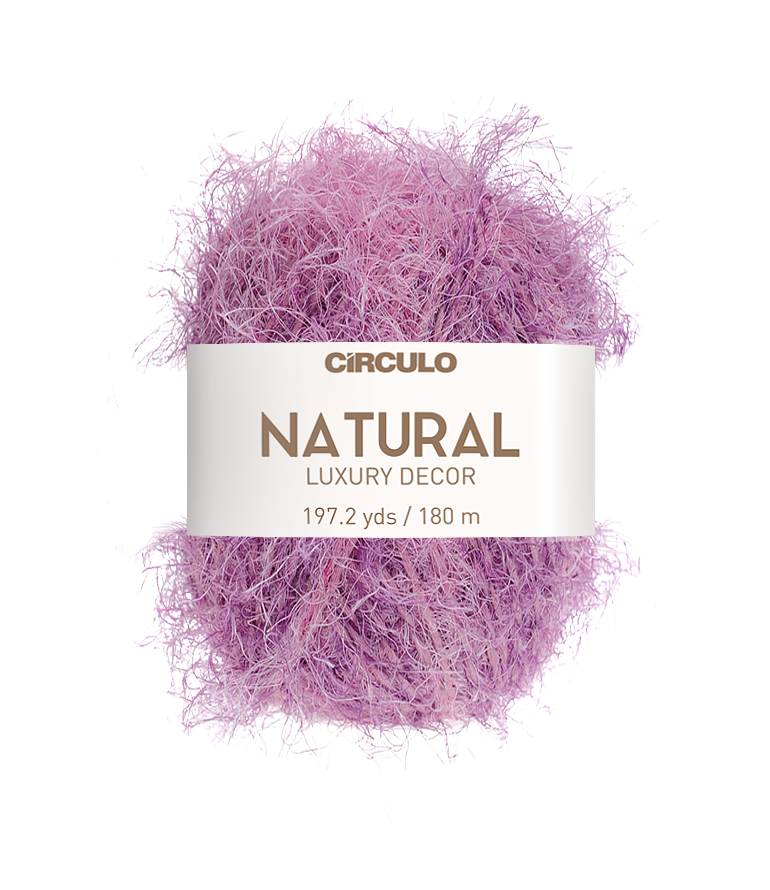 Circulo Natural Luxury Decor - Fluffy Effect Yarn, 180 m / 280 g - Ball of pink yarn with Circulo label on a white background
