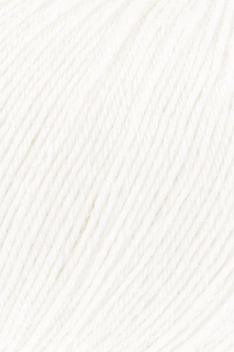 Lang Yarns Alpaca Soxx 4-ply Yarn, 390m / 100g – White (0002), yarn texture