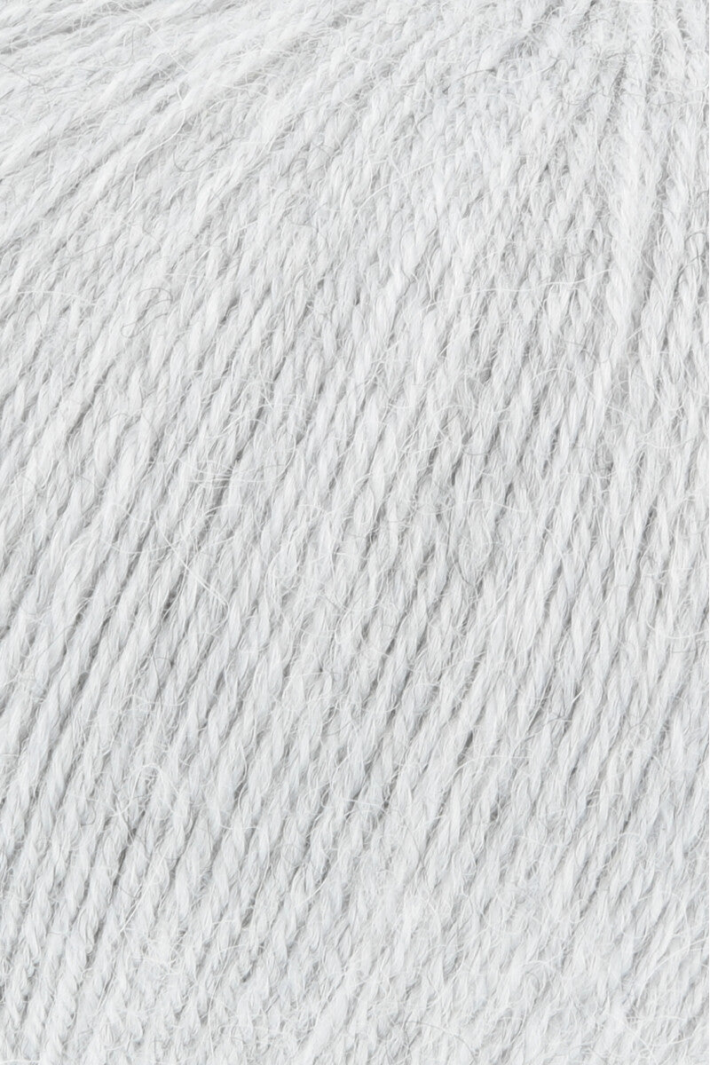 Lang Yarns Alpaca Soxx 4-ply Yarn, 390m / 100g – Light Grey Mélange (0003), yarn texture
