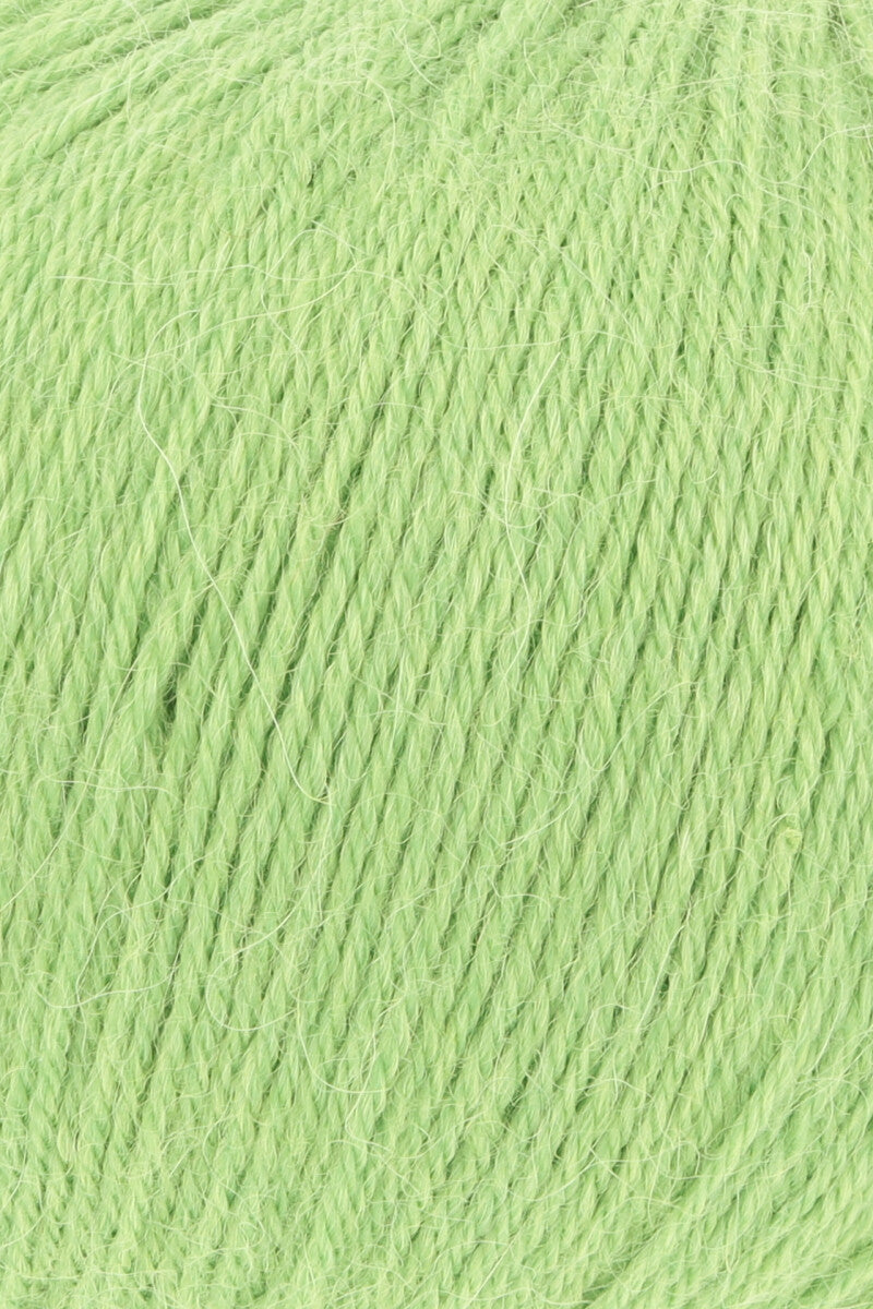 Lang Yarns Alpaca Soxx 4-ply Yarn, 390m / 100g – Green (0016), yarn texture
