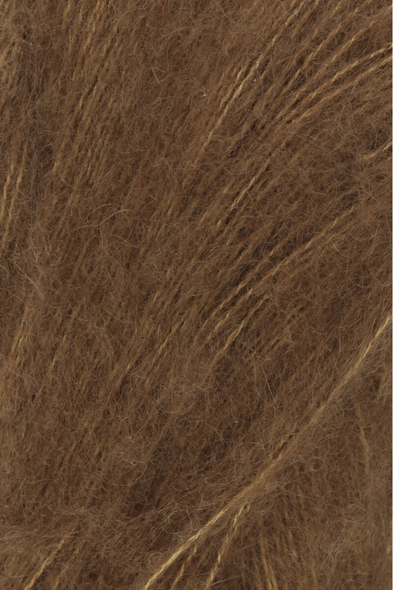 Lang Yarns Cashmere Dreams Yarn, 290m / 25g – Brown (0168), yarn texture