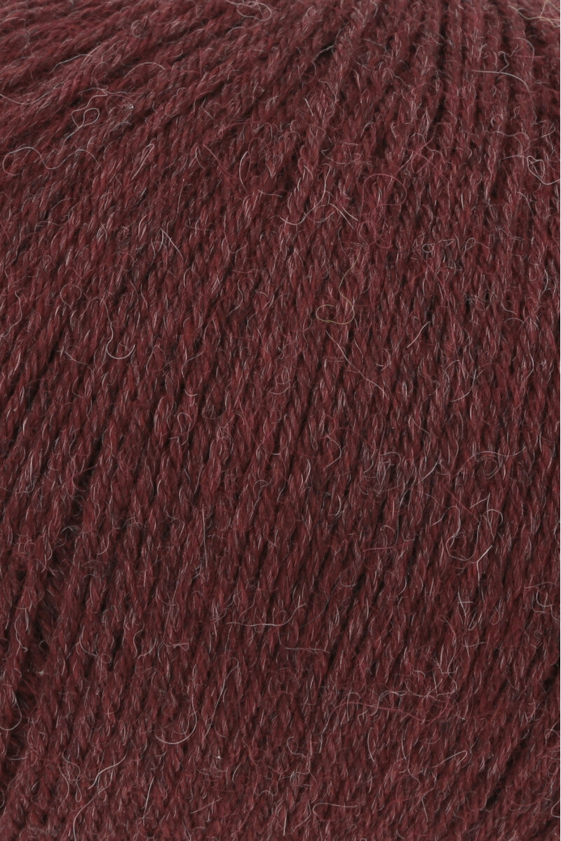 Lang Yarns Alpaca Soxx 6-ply Yarn, 390m / 150g – Burgundy Mélange (0062), yarn texture