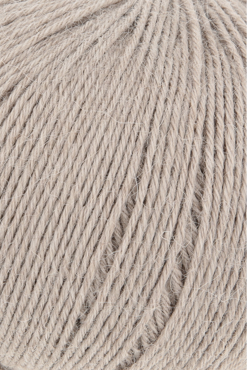 Lang Yarns Alpaca Soxx 6-ply Yarn, 390m / 150g – Beige Mélange (0126), yarn texture
