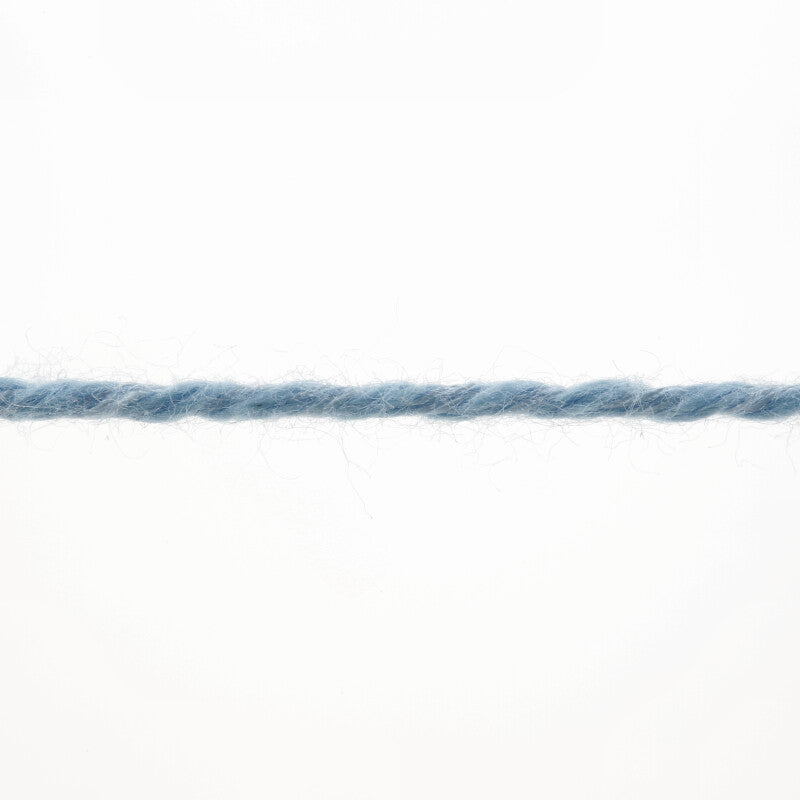 Lang Yarns Sweet – 50g / 135m – Lido (0121) – yarn texture