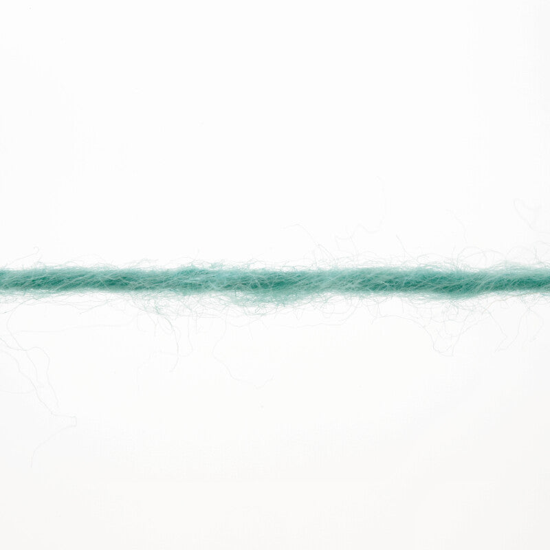 Lang Yarns Whisper – 50g / 125m – Emerald (0073) – yarn texture