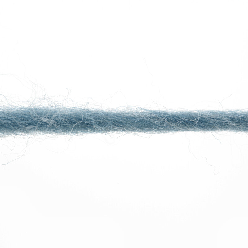 Lang Yarns Naturalis – 50g / 90m – Jeans (0033) – yarn texture