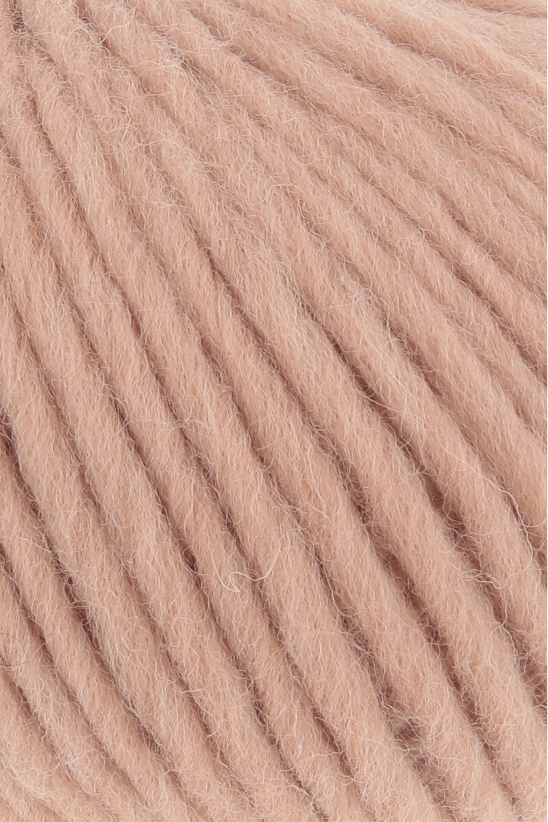 Lang Yarns Naturalis – 50g / 90m – Hazelnut (0038) – detail