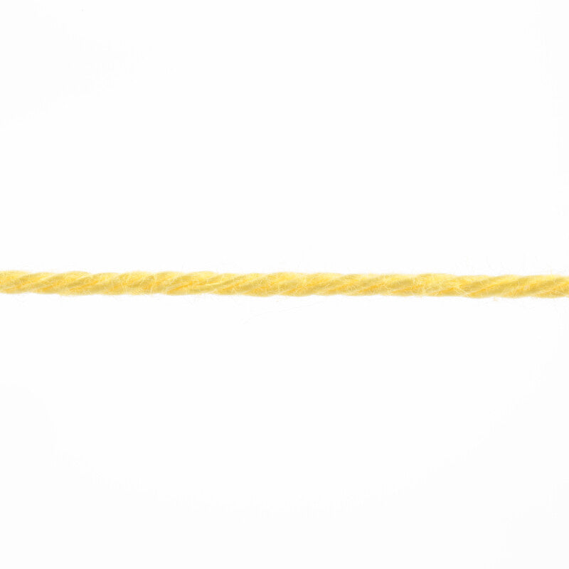 Lang Yarns Quattro – 50g / 120m – Gold Yellow (0049) – yarn texture
