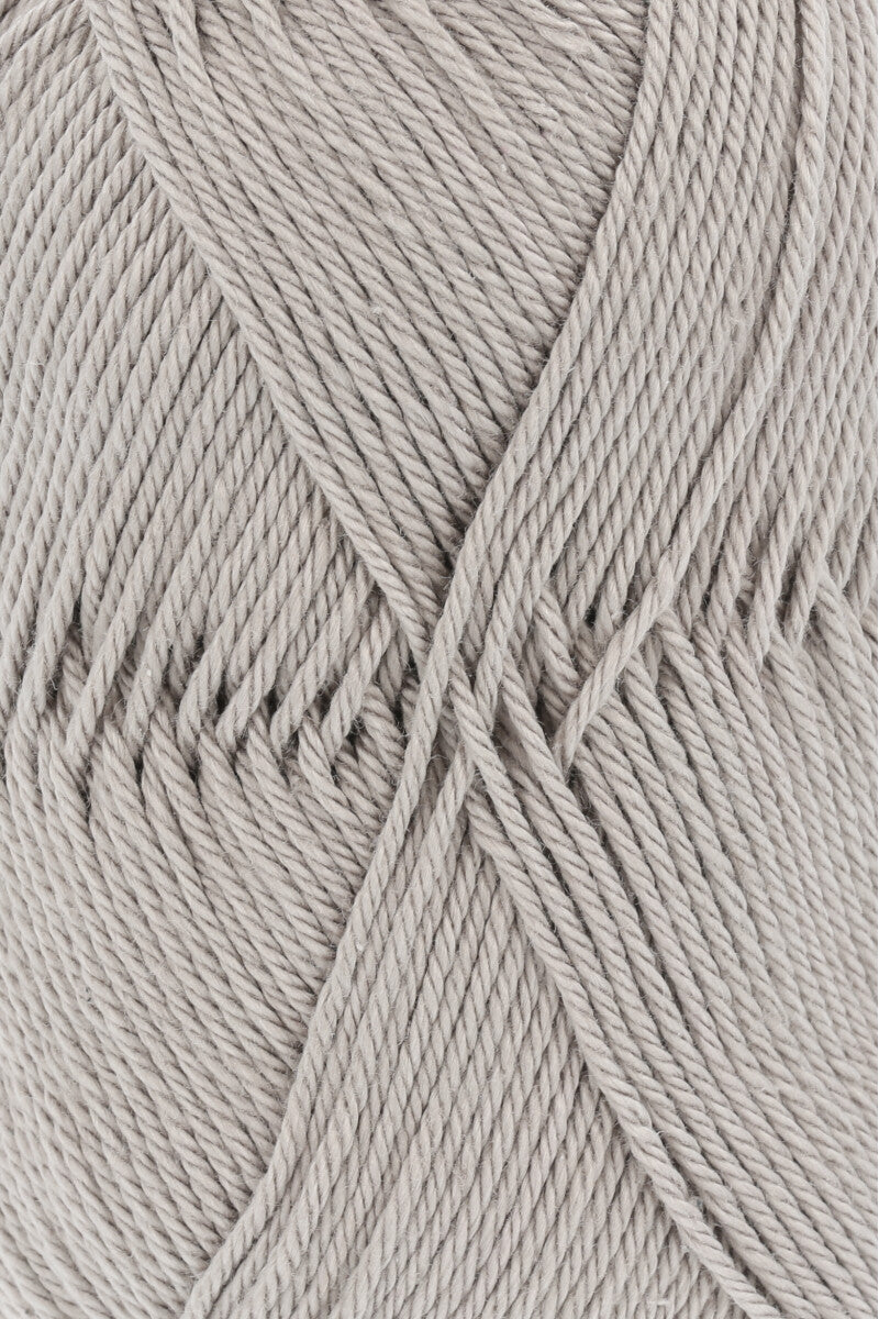 Lang Yarns Quattro – 50g / 120m – Camel (0139) – detail