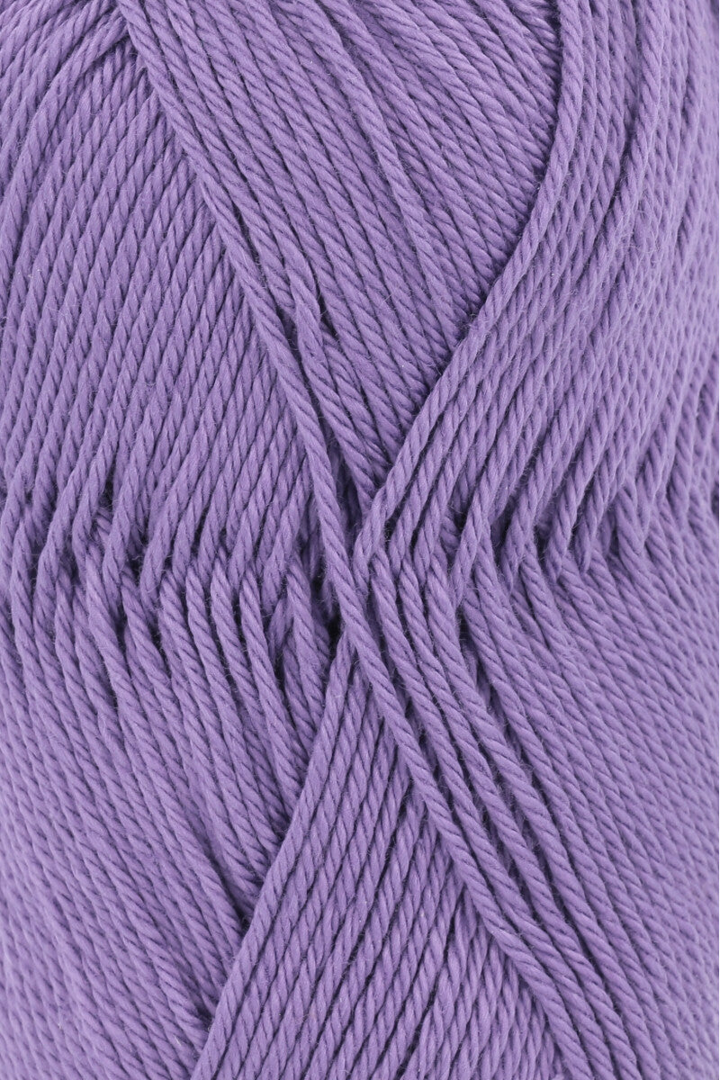 Lang Yarns Quattro – 50g / 120m – Middle Purple (0146) – detail