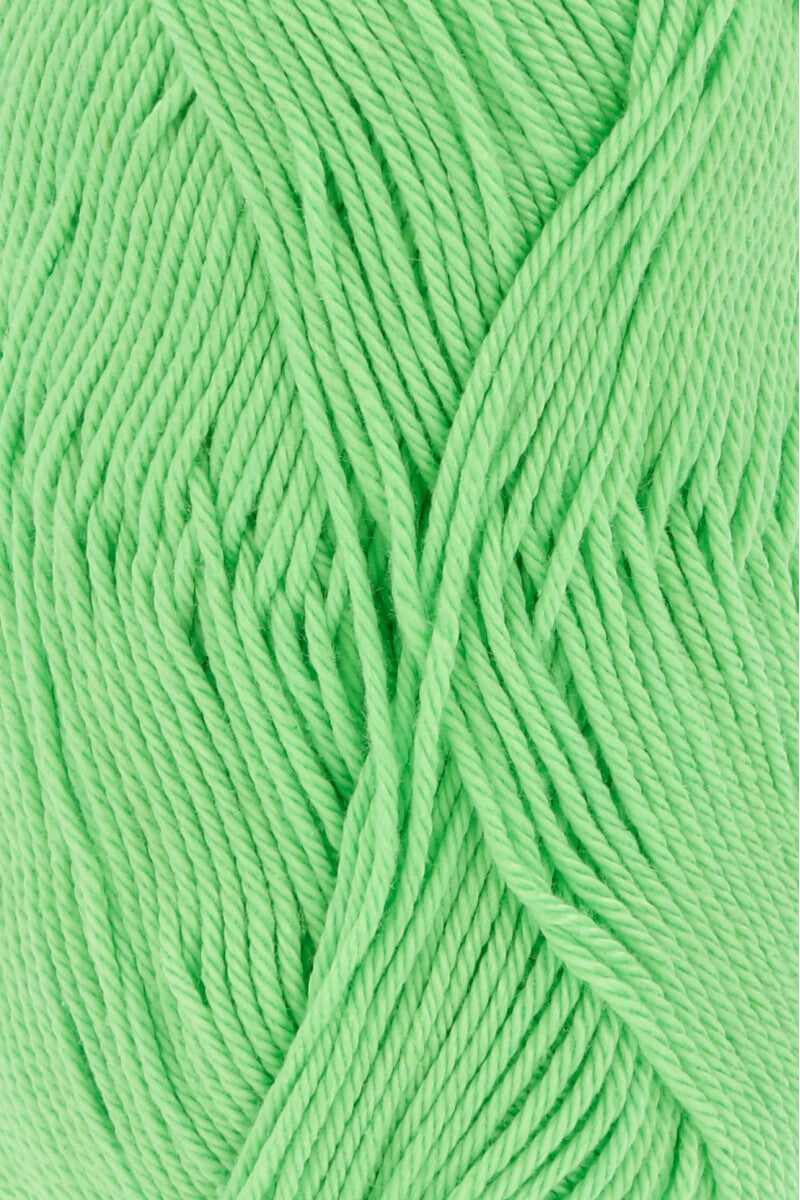 Lang Yarns Quattro – 50g / 120m – Bright Green (0317) – C view
