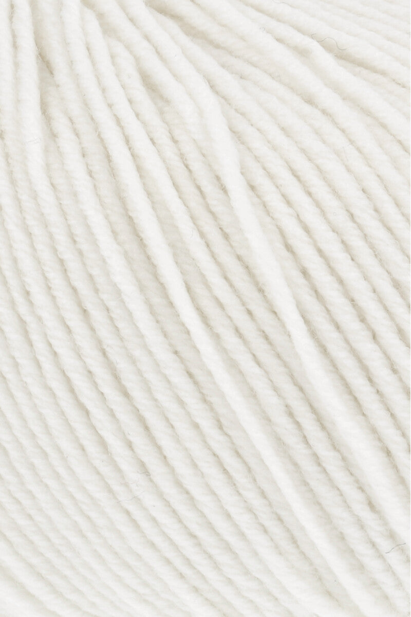 Lang Yarns Merino 150 Yarn, 150m / 50g – White (0001), yarn texture
