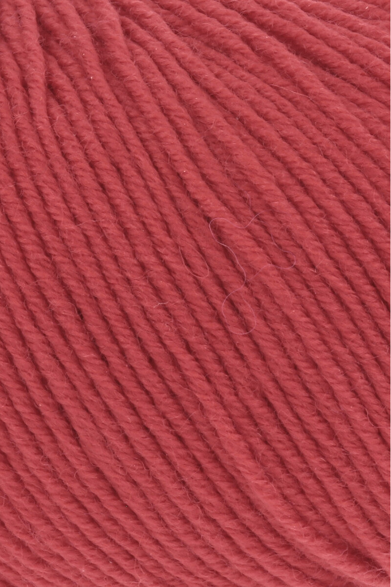 Lang Yarns Merino 150 Yarn, 150m / 50g – Hot Red (0060), yarn texture