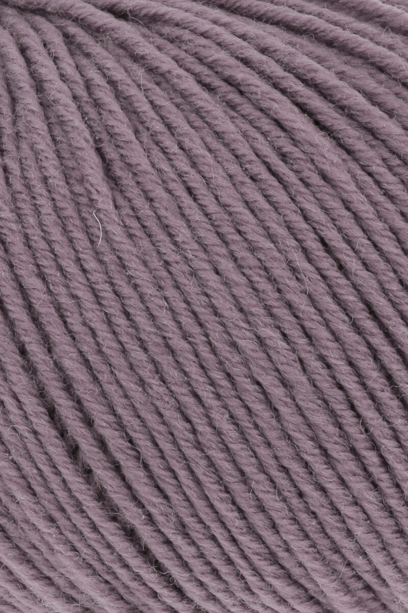 Lang Yarns Merino 150 Yarn, 150m / 50g – Dark Dusky Pink (0148), yarn texture