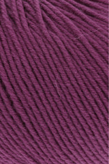 Lang Yarns Merino 150 Yarn, 150m / 50g – Berry (0166), yarn texture
