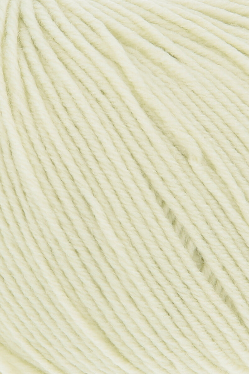 Lang Yarns Merino 150 Yarn, 150m / 50g – Pale Green (0216), yarn texture