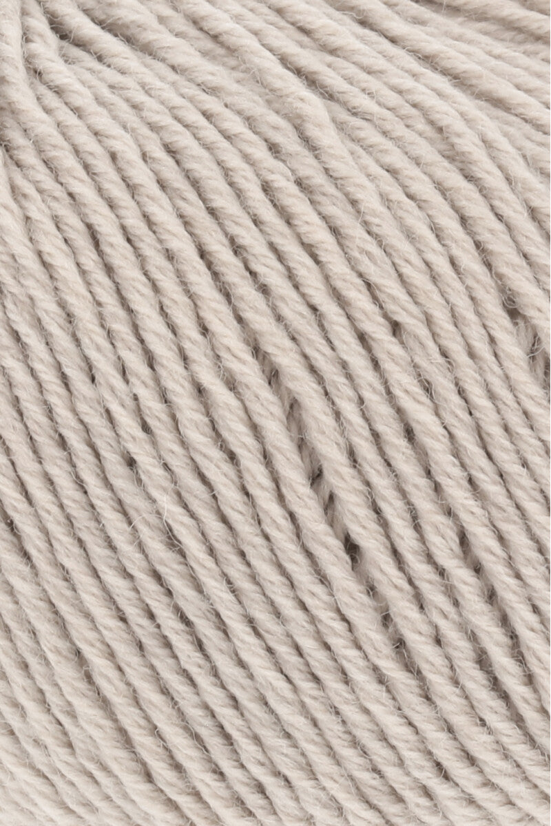 Lang Yarns Merino 150 Yarn, 150m / 50g – Beige Mélange (0226), yarn texture